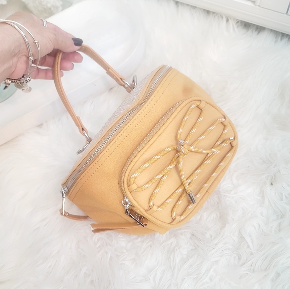 STEVE MADDEN STEVE MADDEN KARMENN CROSSBODY BAG, TAN & SILVER RHINESTONES - Picture 4 of 17